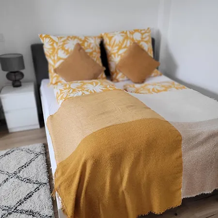 Großzügiges In Der Festspielstadt Apartment *